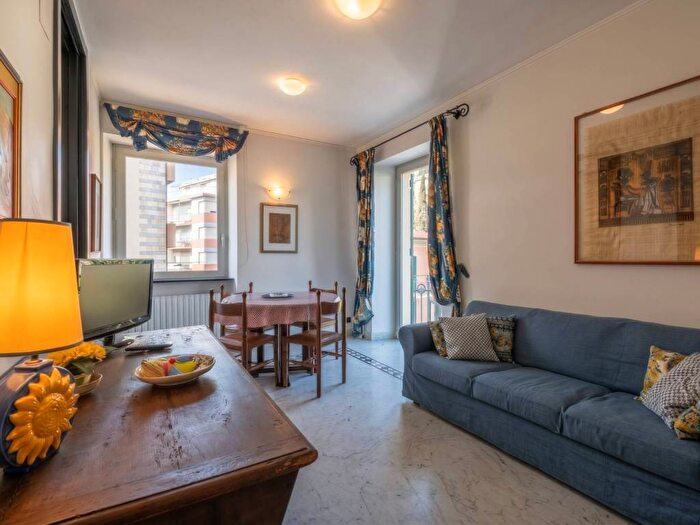 Appartamento trilocale in affitto in Borgo Coscia, Alassio