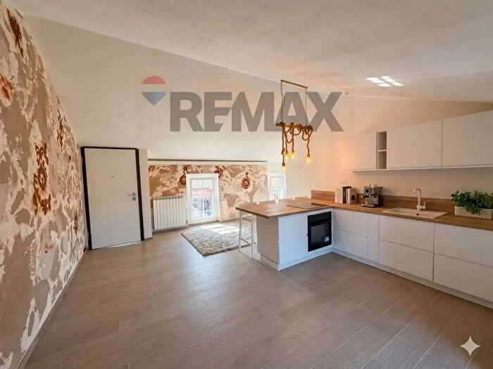 Appartamento quadrilocale in vendita in Via Brede, Flero
