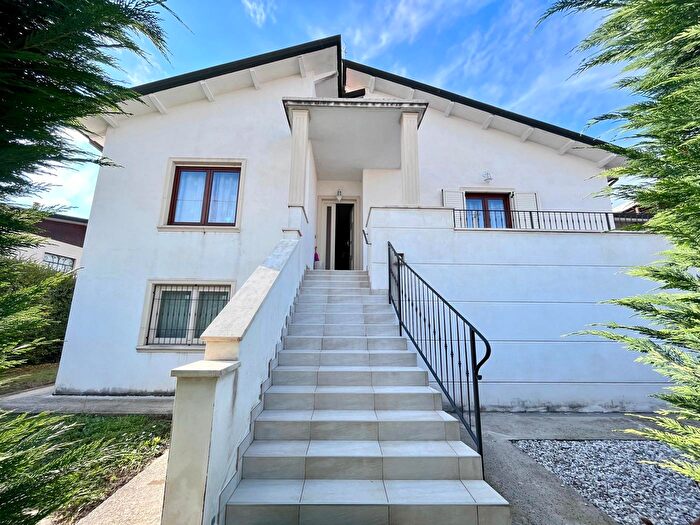 Casa con 5 locali in vendita in Via Matteotti, Noventa Vicentina