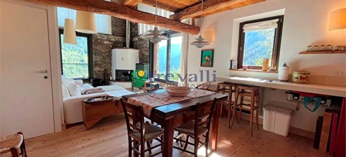 Casa con 7 locali in vendita in Peio