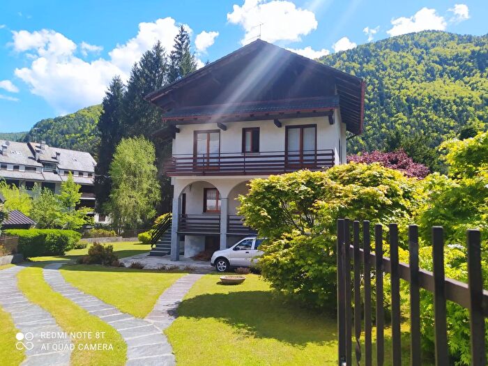 Casa con 15 locali in vendita in Santa Maria Maggiore, Santa Maria Maggiore