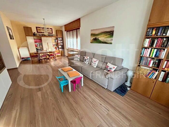 Appartamento con 5 locali in vendita in Via Volvera, Rivalta Di Torino