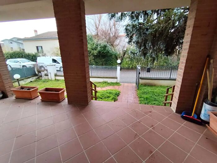 Casa con 7 locali in vendita in Via Curiel, Rottofreno