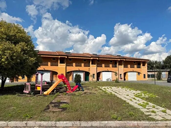 Appartamento trilocale in vendita in Viale Prato Fiorito, Roma