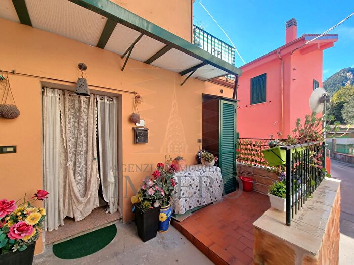 Casa trilocale in vendita in Via Domenico Tempesta, Ventimiglia