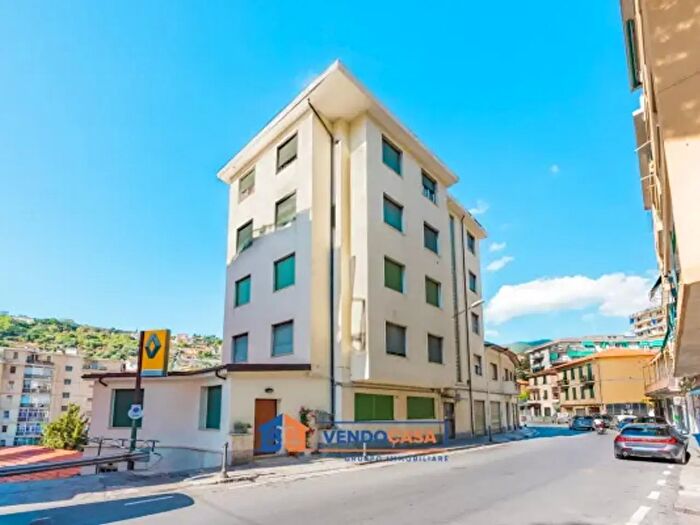 Appartamento trilocale in vendita in Via Galileo Galilei, Sanremo