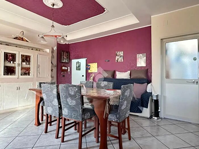 Appartamento trilocale in vendita in Via San Francesco dAssisi, Giugliano In Campania