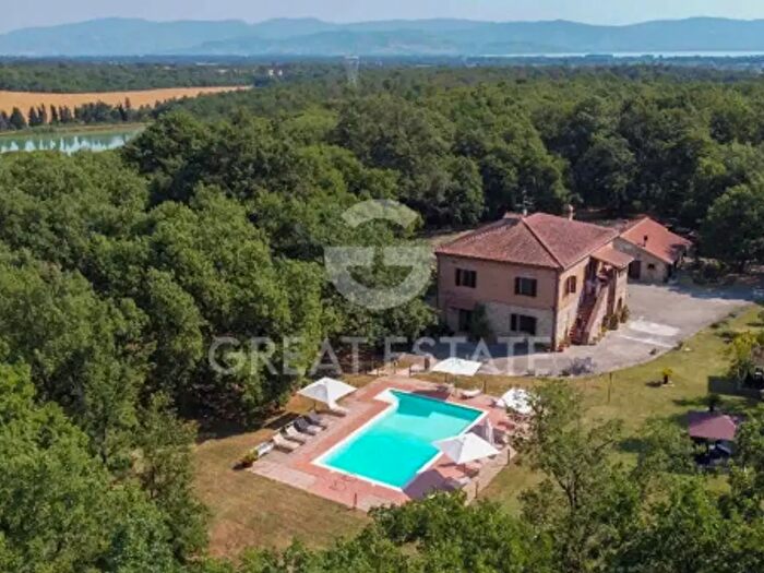 Casa con 6 locali in vendita in Località Nardelli, Castiglione Del Lago