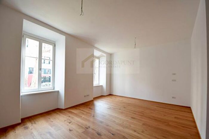 Appartamento bilocale in vendita in Via Carducci, Bolzano