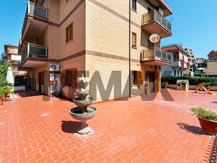 Appartamento quadrilocale in vendita in Via Nazario Palmioli, Monterotondo