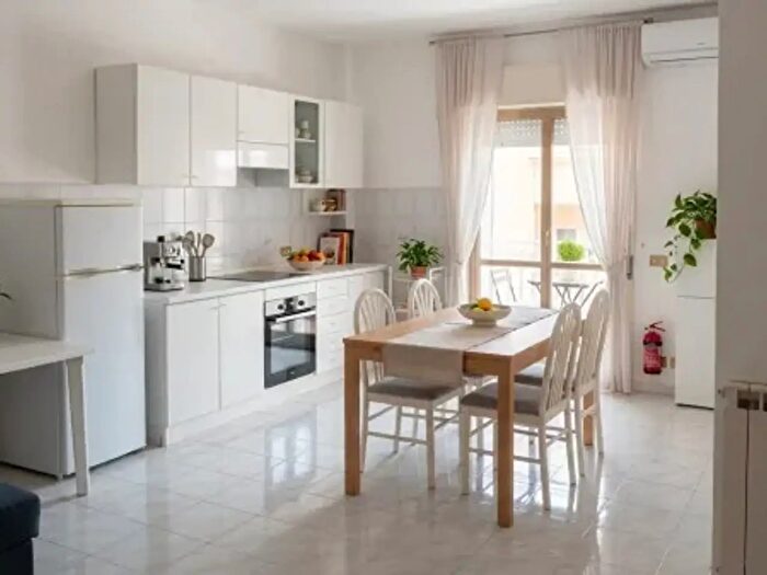 Appartamento trilocale in affitto in Via Mustazzo, Patti