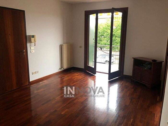 Appartamento trilocale in affitto in Vicolo Paris Bordone, Centro, Preganziol
