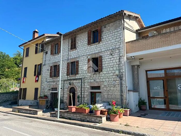 Appartamento trilocale in vendita in San Secondo, Gubbio