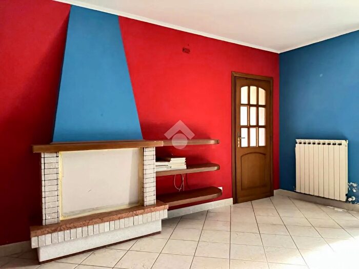 Appartamento quadrilocale in vendita in Via Romeo Tacchi, Caprarola