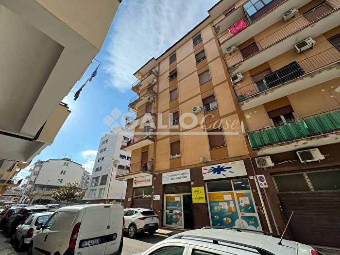 Appartamento trilocale in vendita in Via Picardi Cosenza, Cosenza