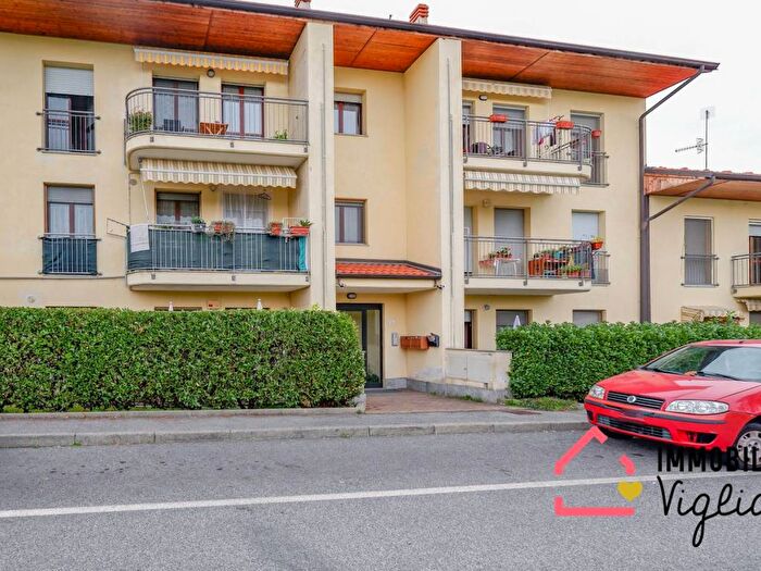 Appartamento trilocale in affitto in Via Coronato Vigliani, Candelo