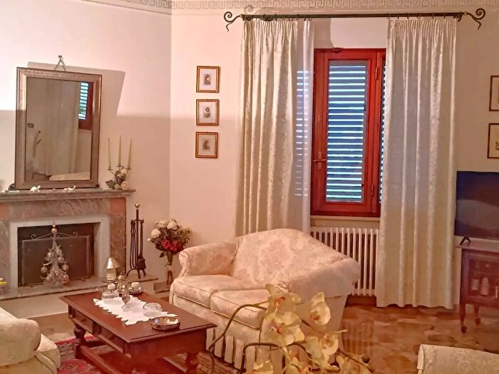 Casa con 6 locali in vendita in Via Cerratalli, Capannoli