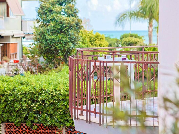 Appartamento trilocale in affitto in Via Don Luigi Sturzo, Lungomare Circe Via Badino, Terracina