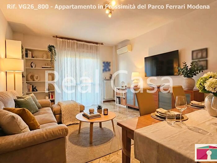 Appartamento quadrilocale in vendita in Viale Corassori, Modena