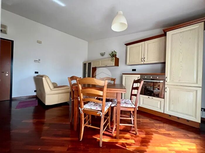 Appartamento trilocale in affitto in Via Arno, Saonara