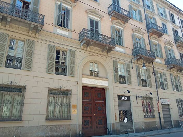 Appartamento monolocale in affitto in Via Alfonso Bonafous, Via della Rocca, Torino