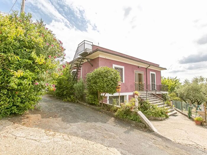 Casa con 9 locali in vendita in Strada Vicinale della Macina, Genzano Di Roma