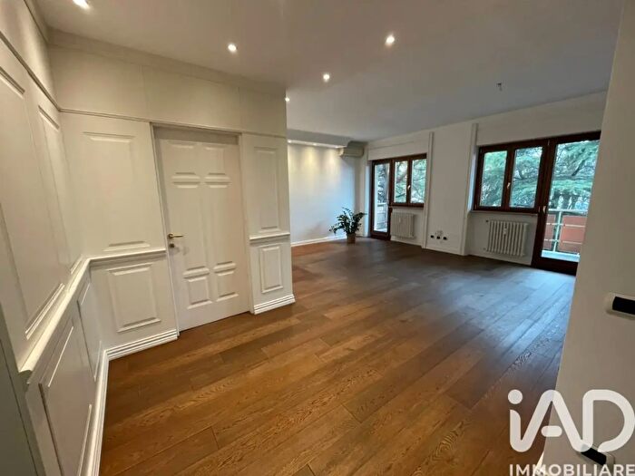 Appartamento trilocale in affitto in Via Novara, Milano