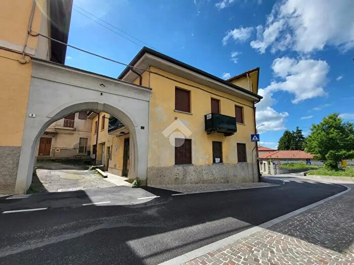 Appartamento trilocale in vendita in Via S Siro, Besana In Brianza