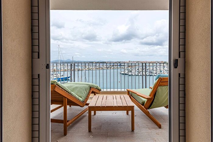 Appartamento con 6 locali in vendita in Piazza Duomo, Alghero