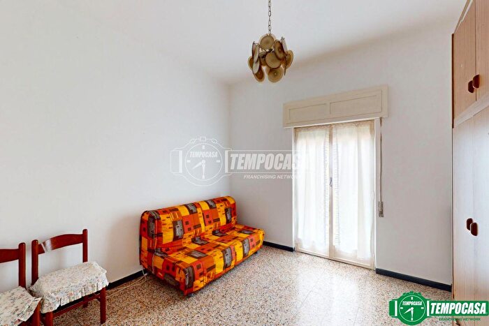Appartamento trilocale in vendita in Via Novembre, Borghetto Di Vara