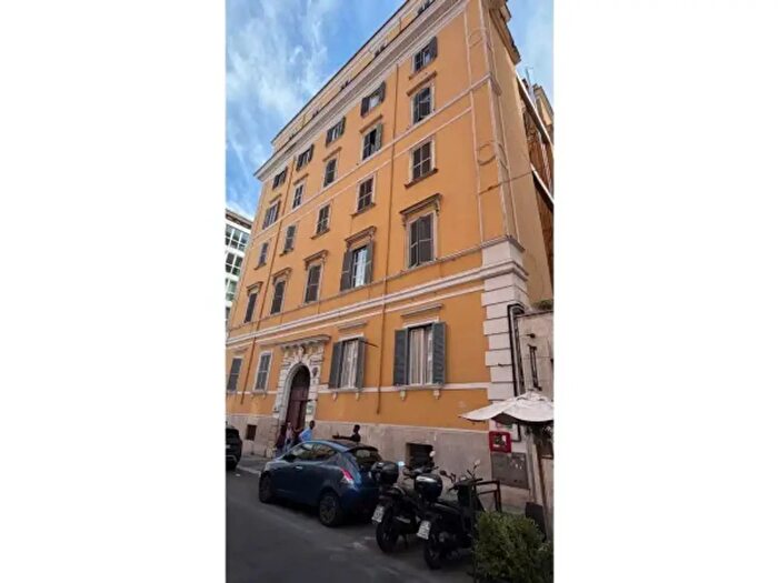 Appartamento quadrilocale in vendita in Via Palestro, Roma