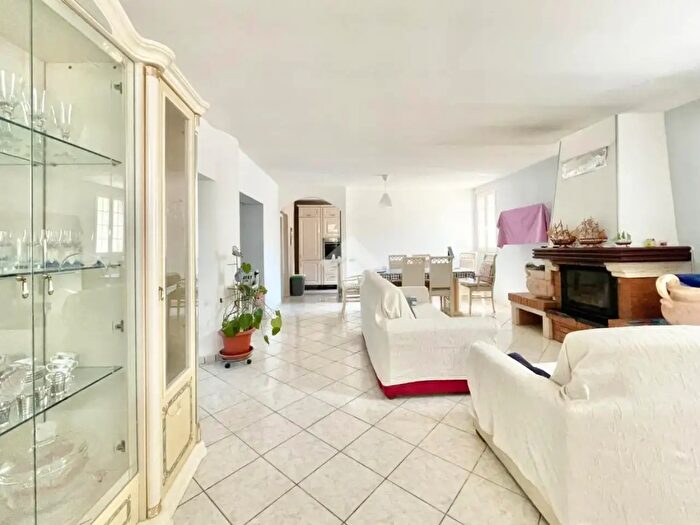 Casa con 5 locali in vendita in Via La Sassa, Sonnino