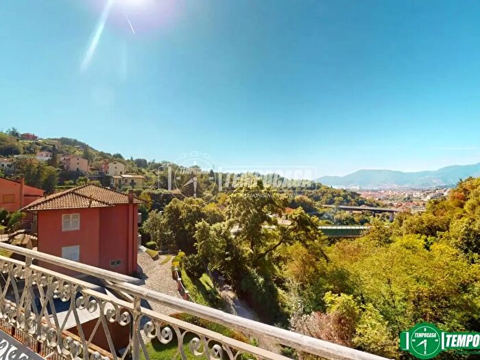 Appartamento quadrilocale in vendita in Via Provinciale Spezia, La Spezia