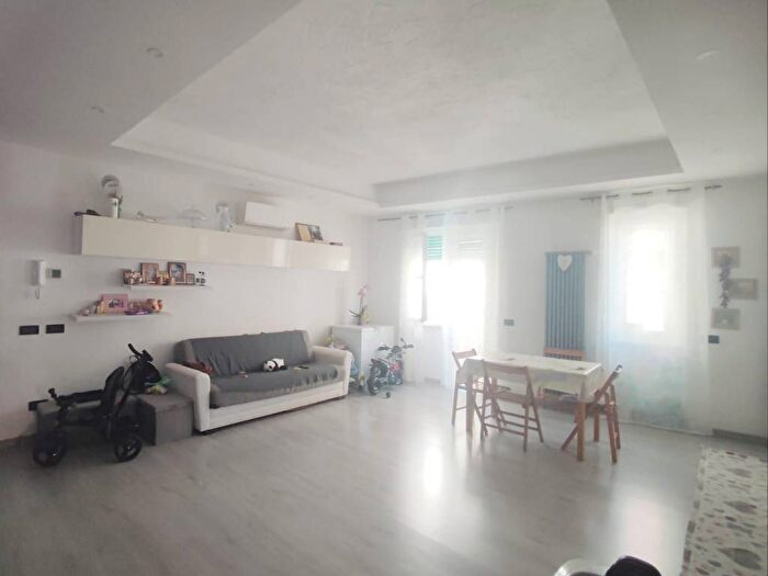 Appartamento trilocale in vendita in Via Villa Basilica, Trullo Colle del Sole, Roma