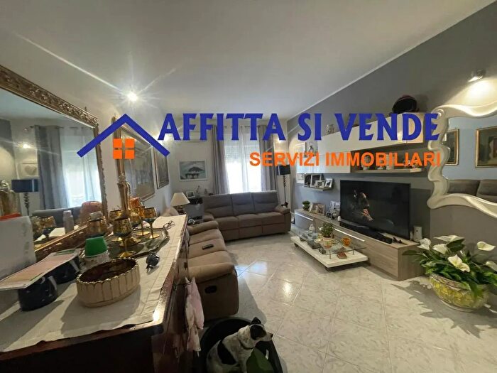 Appartamento quadrilocale in affitto in Via Emilio Bufardeci, Siracusa