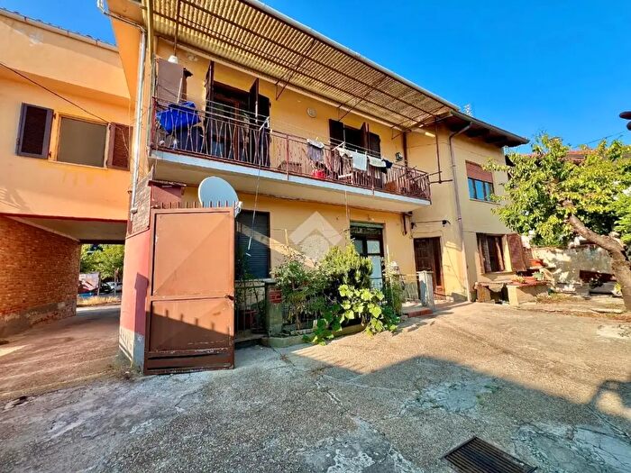 Appartamento trilocale in vendita in Via Giuseppe Garibaldi, Buttigliera D'Asti