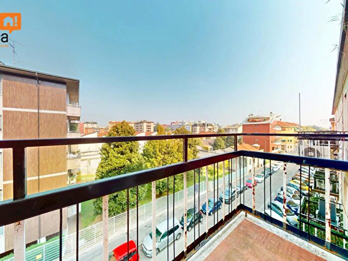 Appartamento trilocale in vendita in Via Ilarione Rancati, Milano