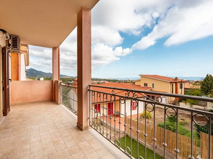 Casa trilocale in vendita in Via Alessandro Volta, Sarroch