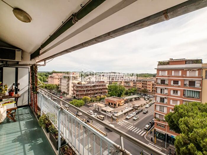 Appartamento bilocale in vendita in Via Appia Nuova, Roma