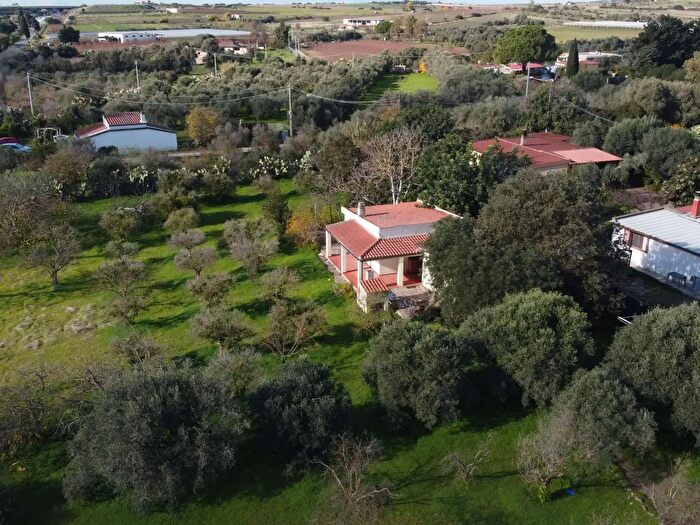 Casa quadrilocale in vendita in Via delle Primule, Quartucciu