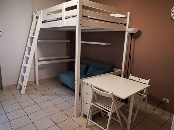 Appartamento monolocale in affitto in Via delle Forze Armate, Baggio, Milano