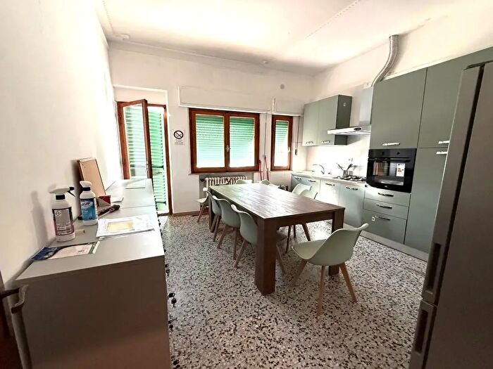 Appartamento con 5 locali in vendita in Certaldo