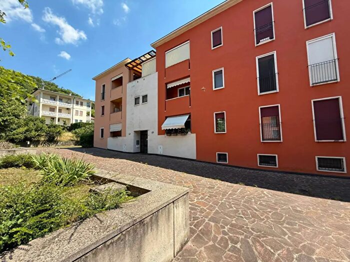 Appartamento quadrilocale in vendita in Via Alcile De Gasperi, Montecchio Maggiore