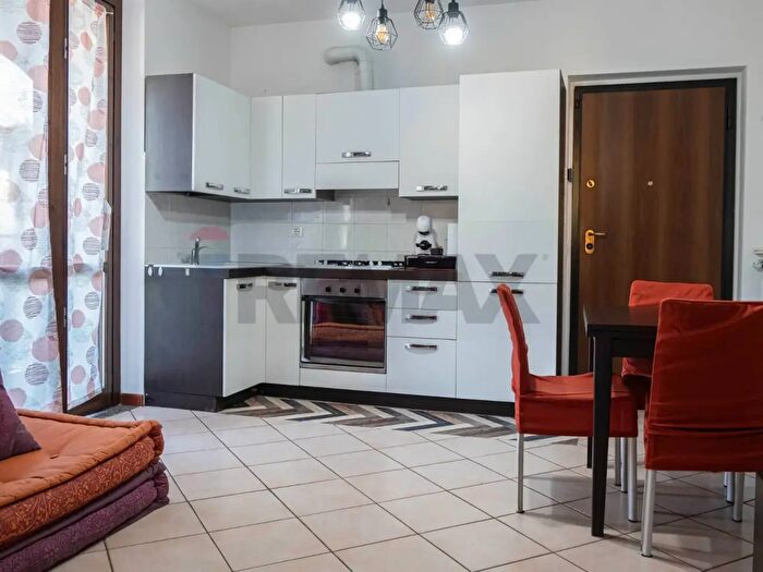 Appartamento bilocale in vendita in Via Carducci, San Giuliano Milanese