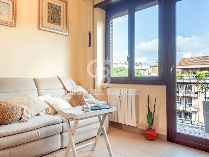 Appartamento bilocale in vendita in Via Francesco d'Ovidio, Roma