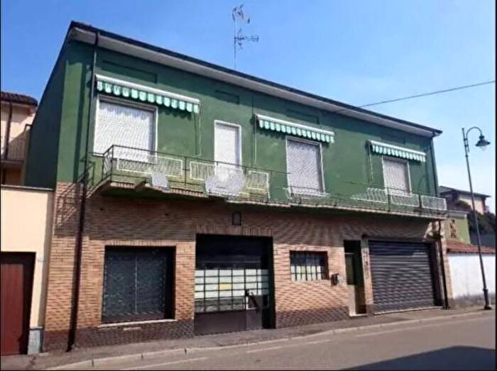 Casa con 5 locali in vendita in Via Bellisomi, Sale
