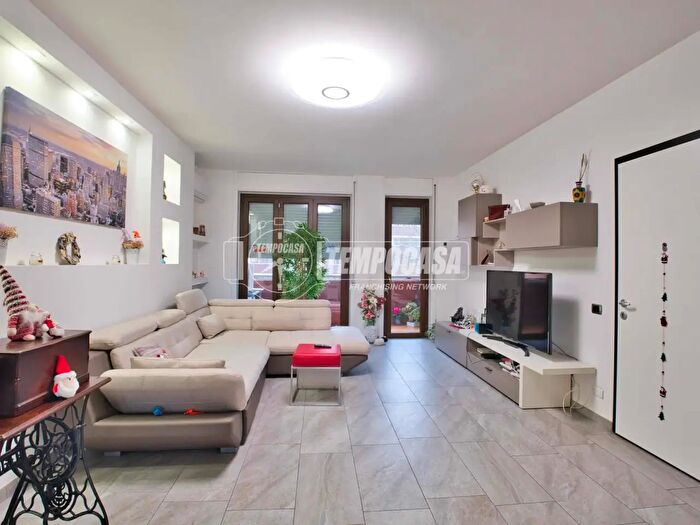 Appartamento trilocale in vendita in Novara