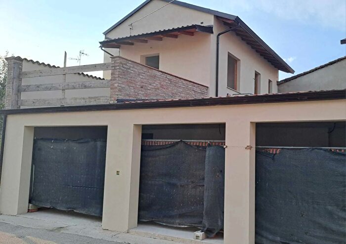 Casa trilocale in vendita in Borgonovo Val Tidone