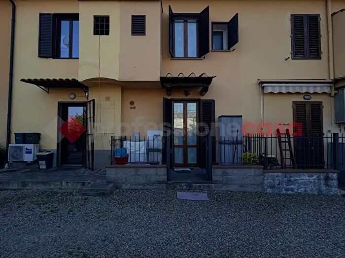 Casa quadrilocale in vendita in Via di Limite, Campi Bisenzio
