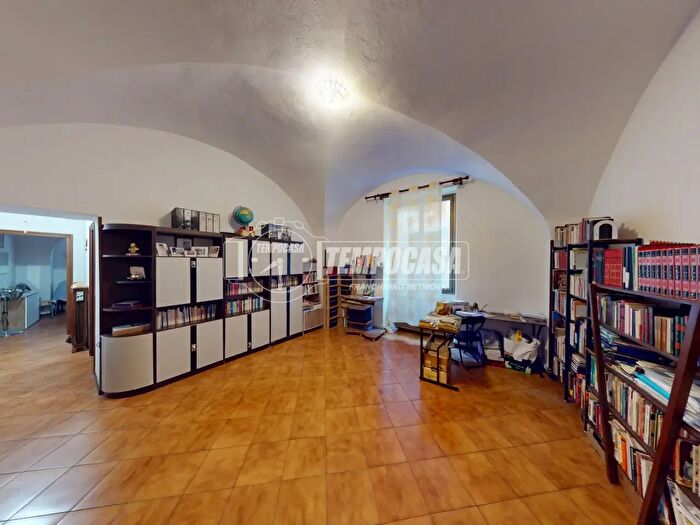 Appartamento quadrilocale in vendita in Via Torlaro, Albenga